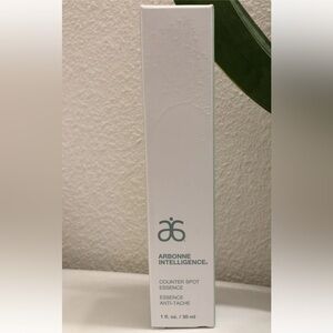 Arbonne Intelligence Counter Spot Essence - White and Green Size 1fl. Oz /30 ml